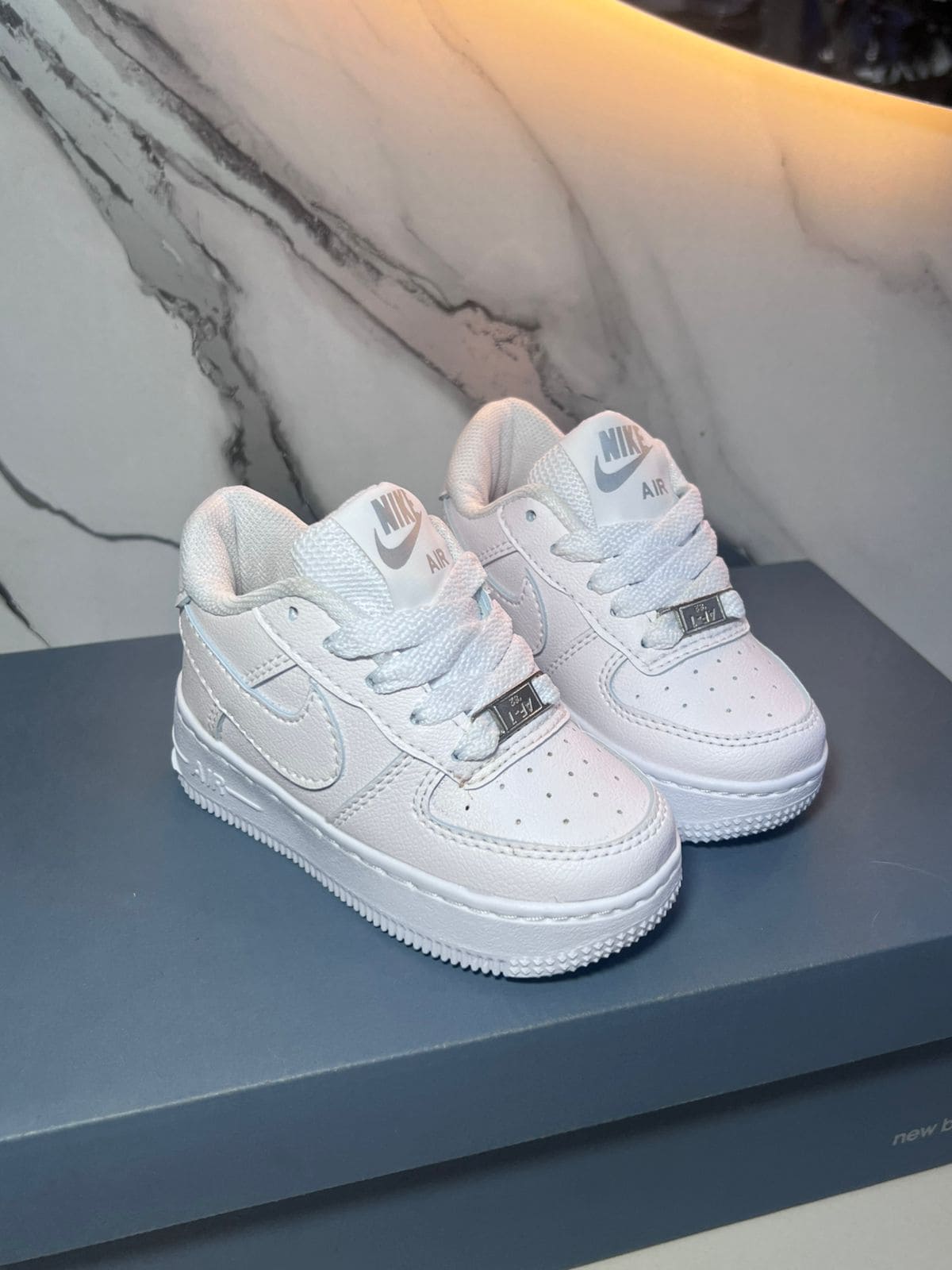 NIKE AIR FORCE ONE