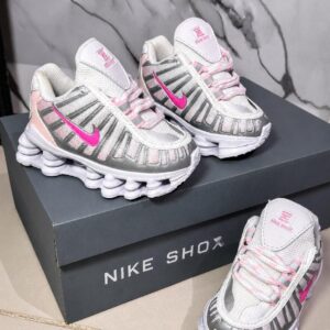 NIKE SHOX
