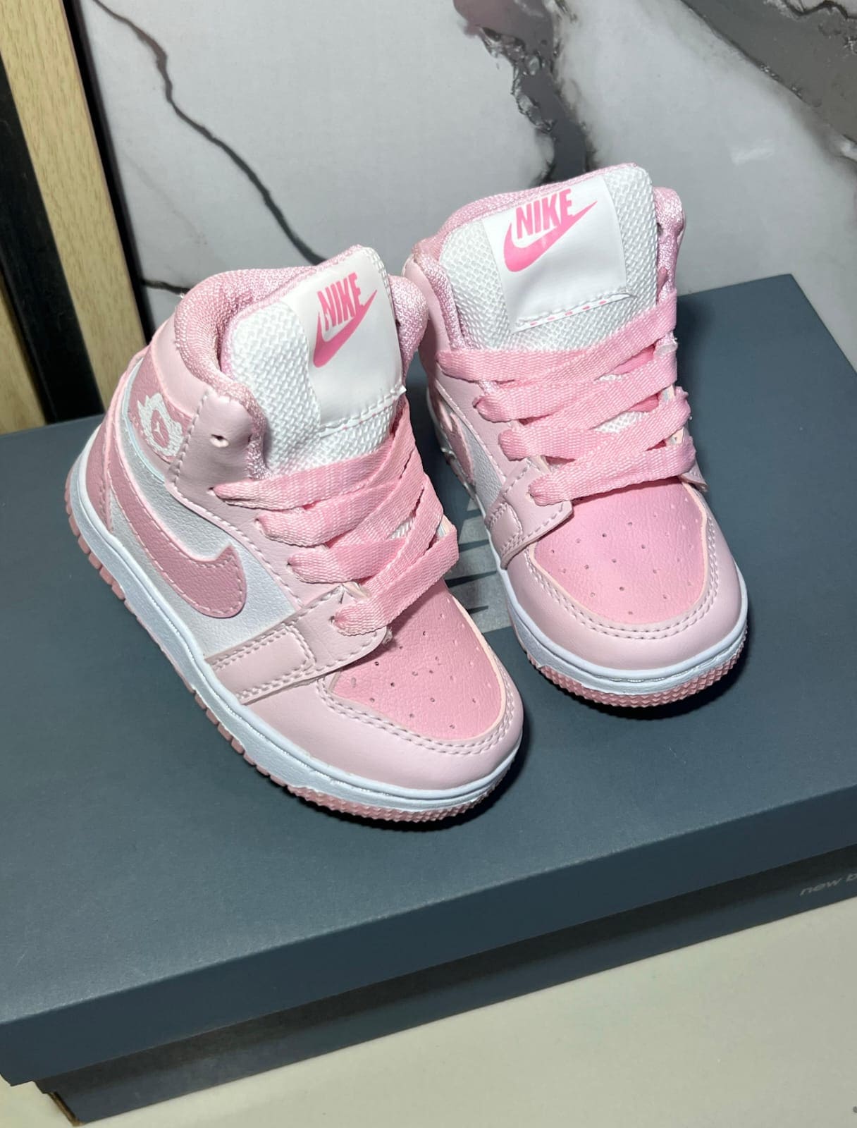 NIKE JORDAN RETRO 1 - Image 4