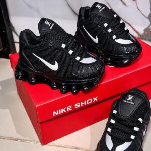 NIKE SHOX