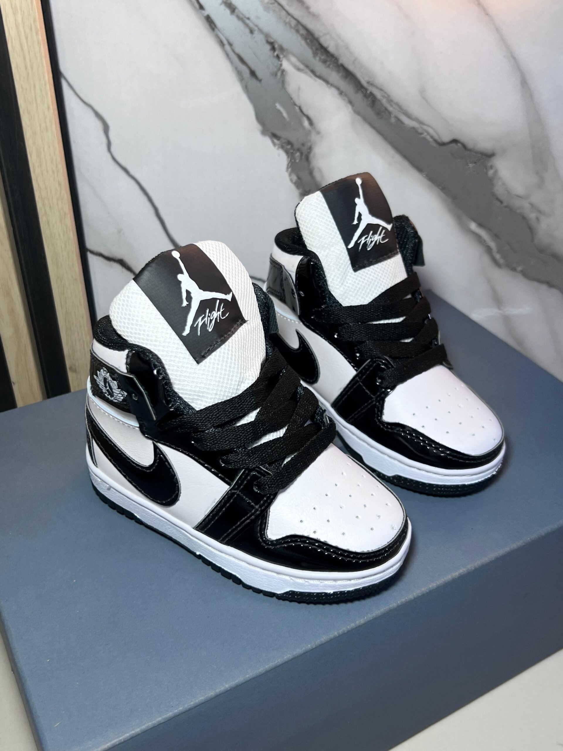 NIKE JORDAN RETRO 1 - Image 10