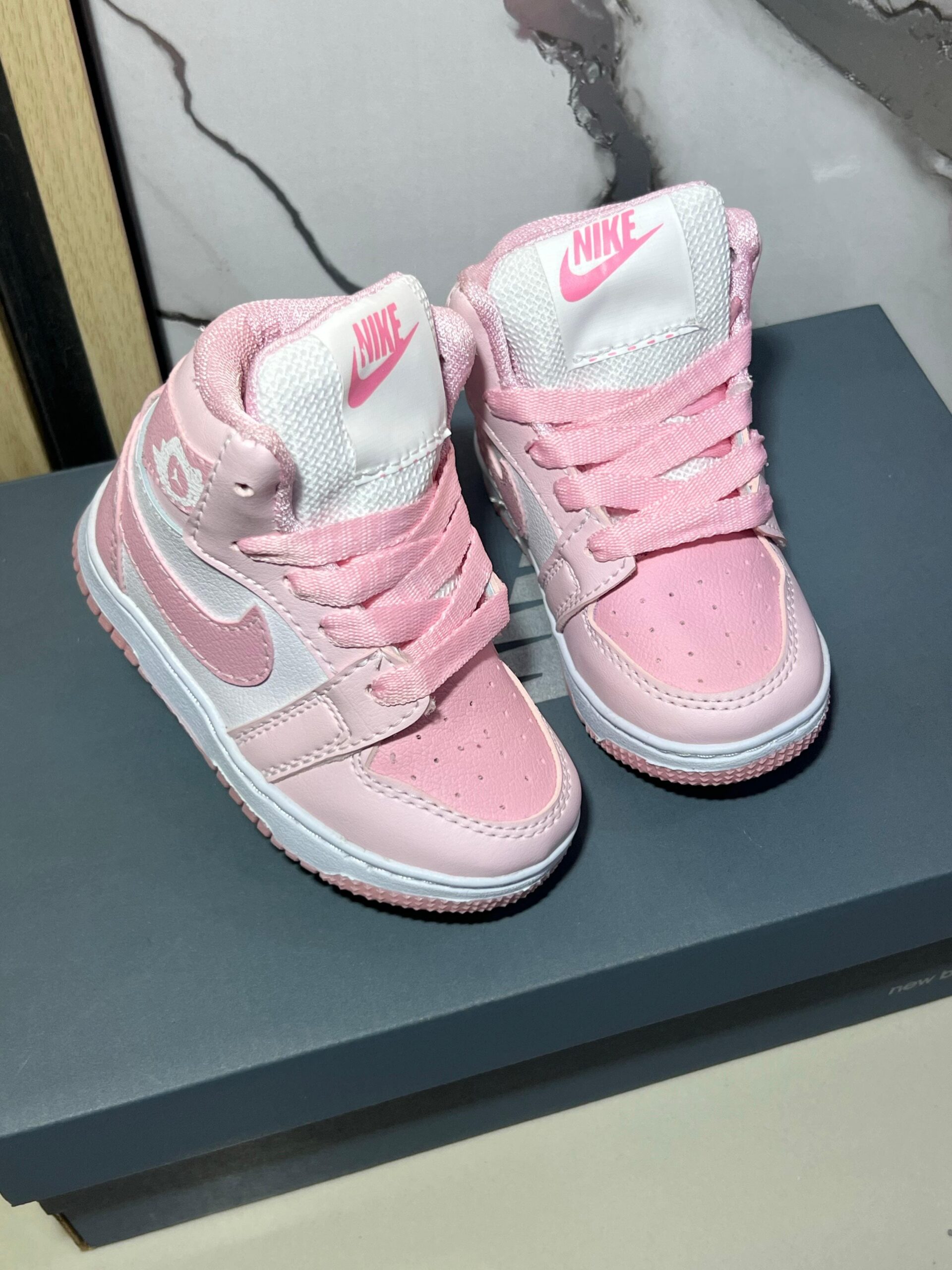 NIKE JORDAN RETRO 1 - Image 5