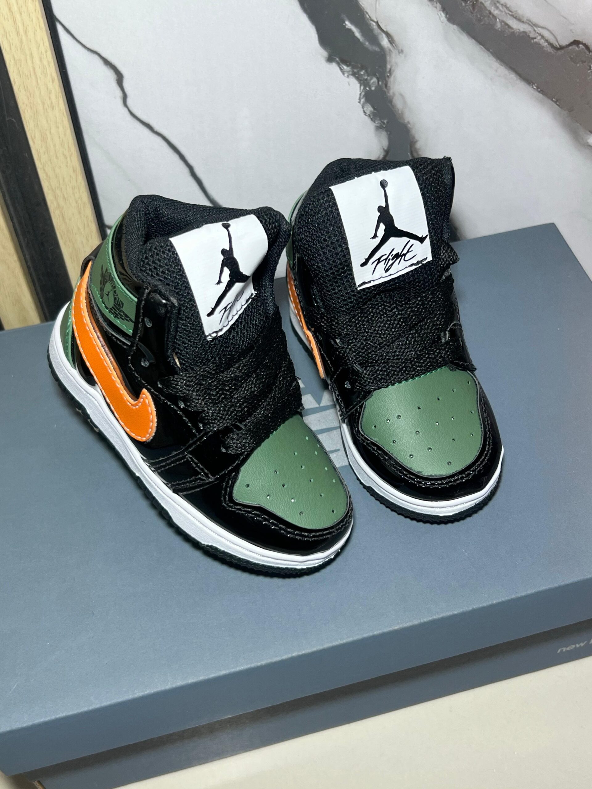 NIKE JORDAN RETRO 1 - Image 6