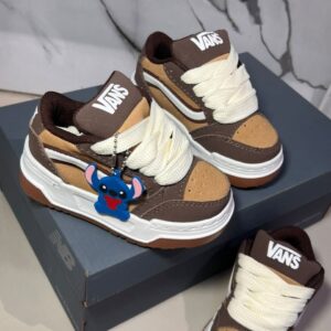 VANS HYLANE
