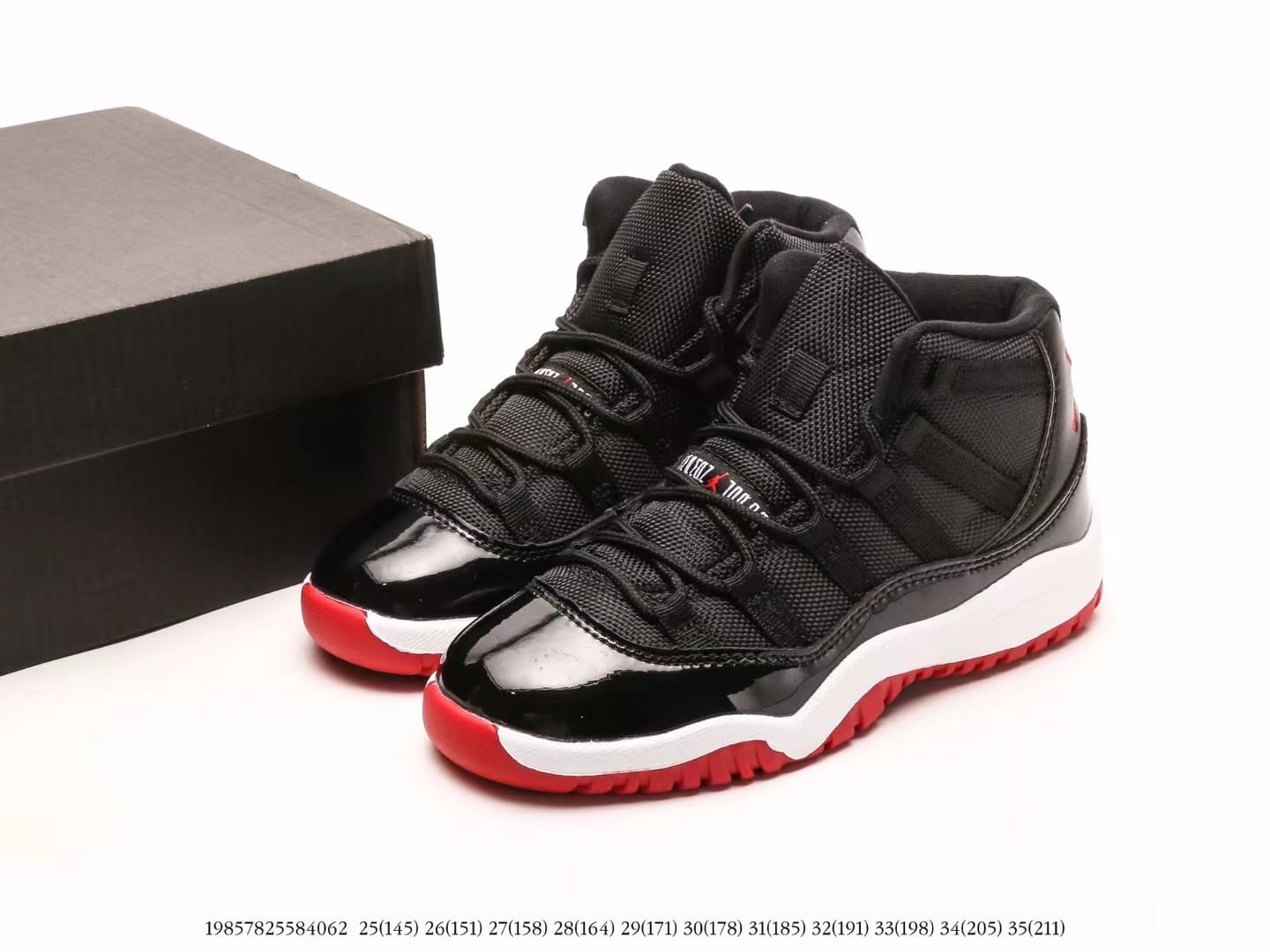 JORDAN 11 RETRO 1.1 NEGRO